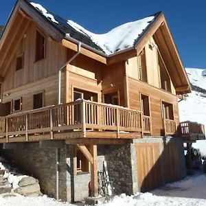 chalet-la-ruche.hotels-rhonealpes.com/